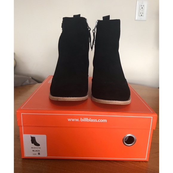 EUC - Bill Blass Embellished Bootie - 8 (black) - Picture 5 of 10